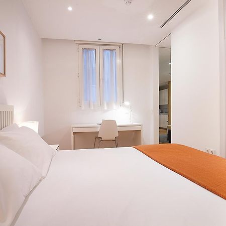 Apartamentos San Lorenzo 26 Madrid Esterno foto