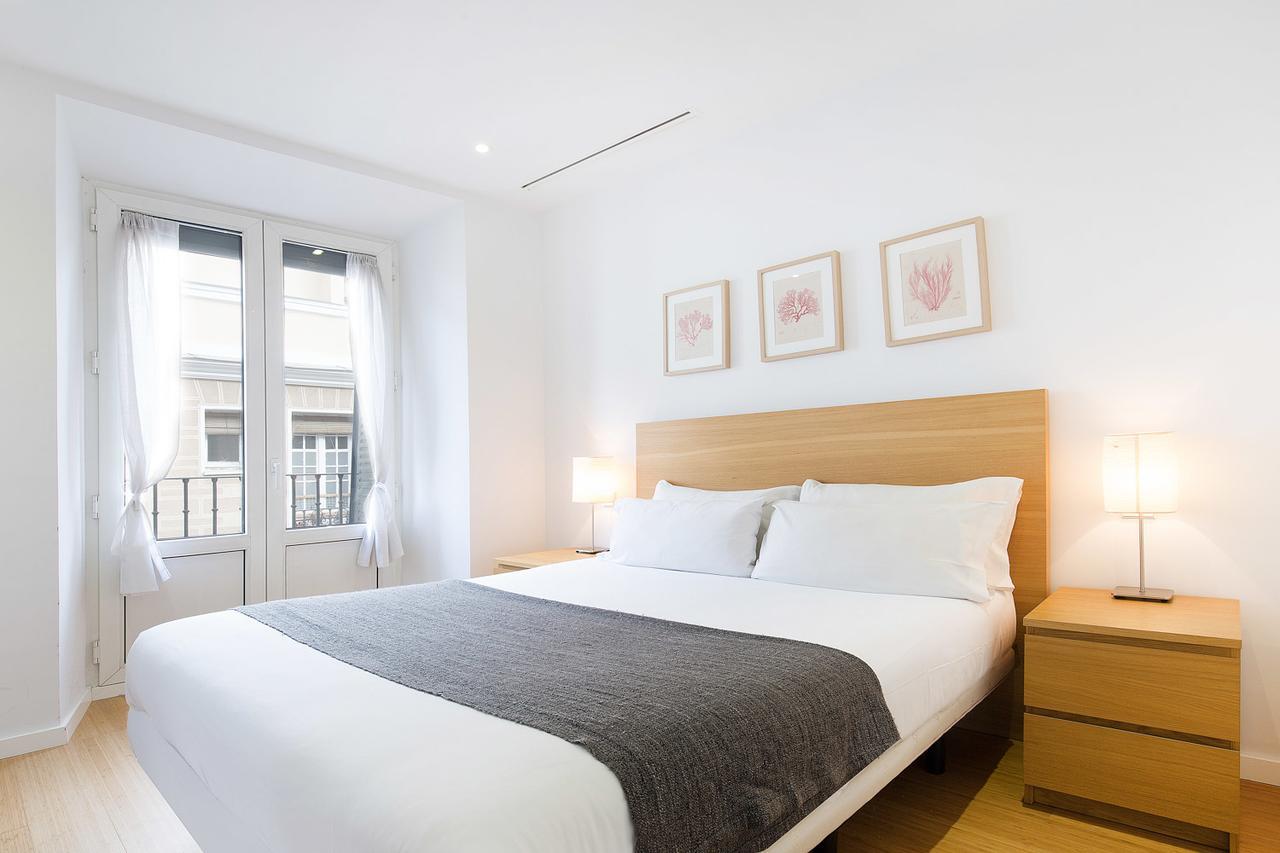 Apartamentos San Lorenzo 26 Madrid Esterno foto