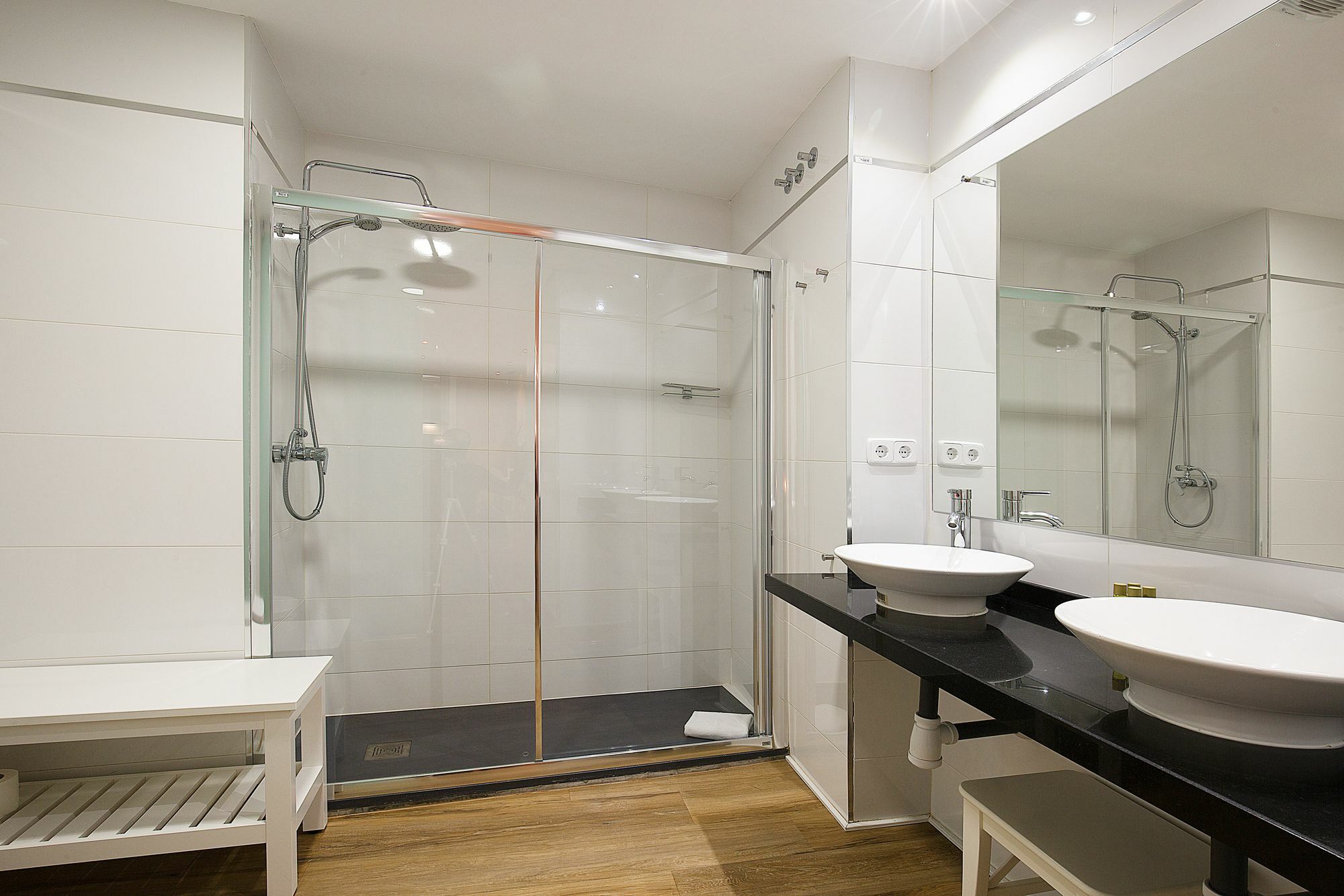 Apartamentos San Lorenzo 26 Madrid Esterno foto